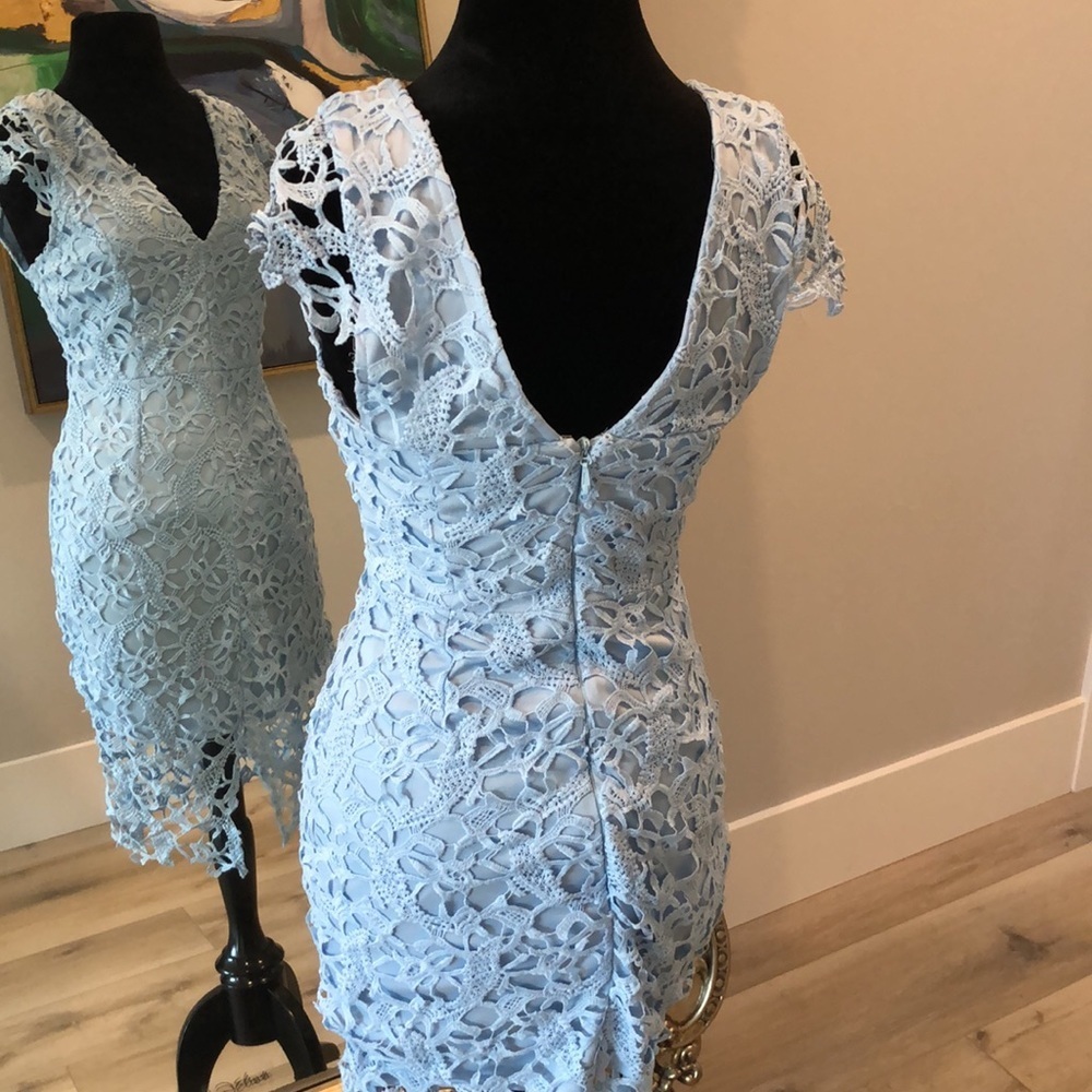 Light Blue Lace Medium V Neck Dress